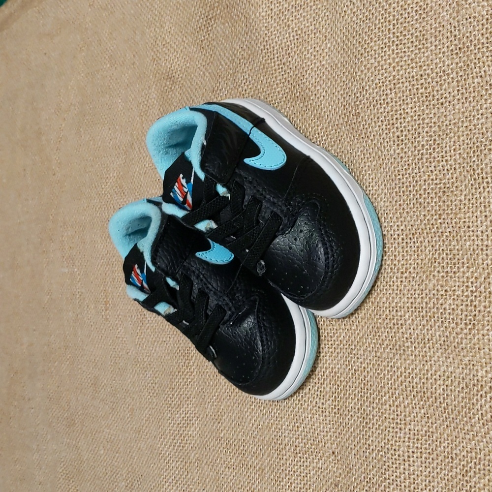 Nike Dunk Low SE "Barber Shop" Kid's Sneakers Sz 5C, Black/Teal/White